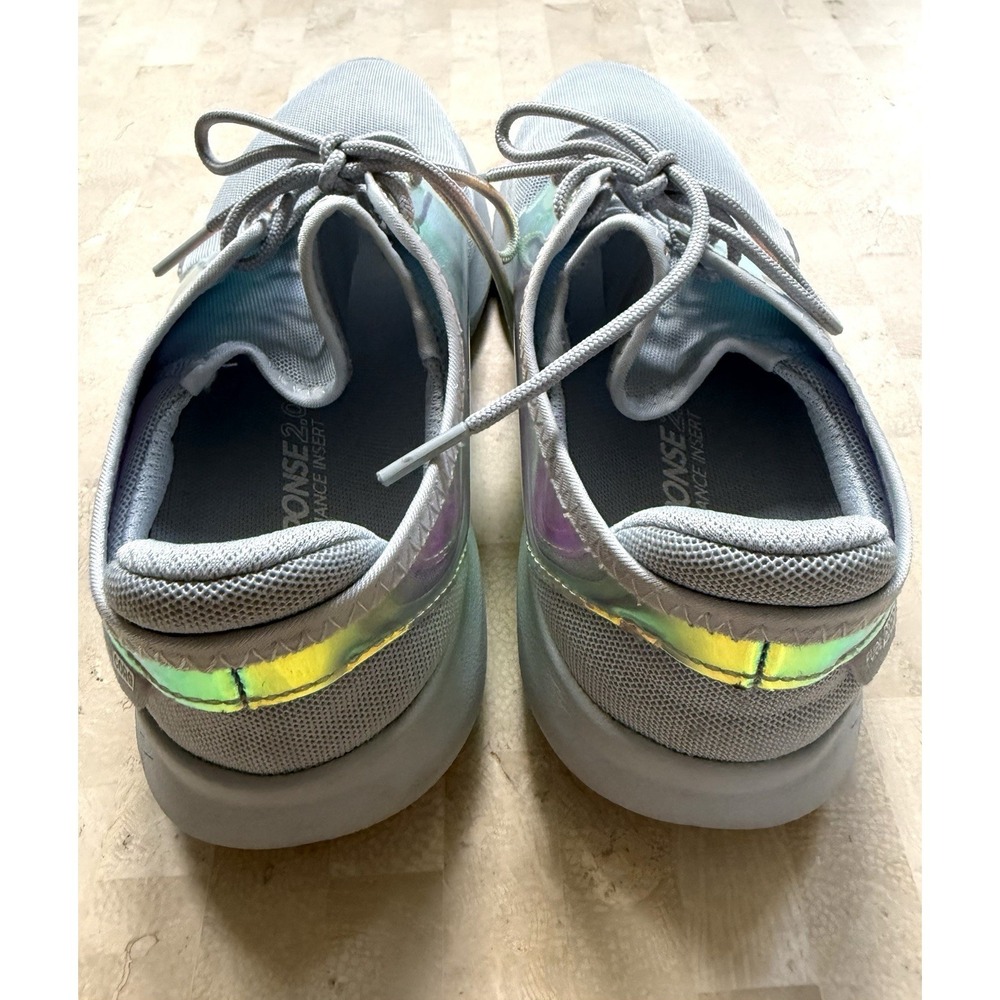 New Balance Womans Sneakers Holographic Iridescent Gray Fuel Core Coast Size 7.5 - Picture 4 of 8